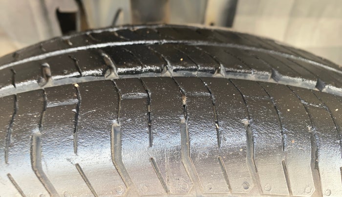 2019 Renault TRIBER RXZ, Petrol, Manual, 62,685 km, Right Front Tyre Tread