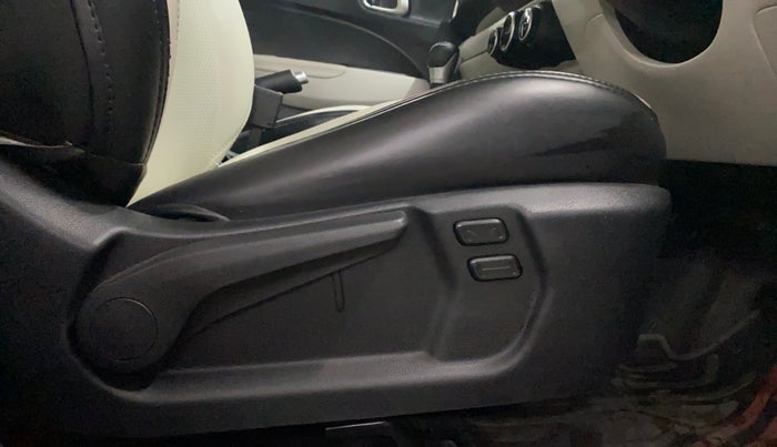 2023 Hyundai VENUE SX (O) 1.0 TURBO DCT, Petrol, Automatic, 15,243 km, Driver Side Adjustment Panel