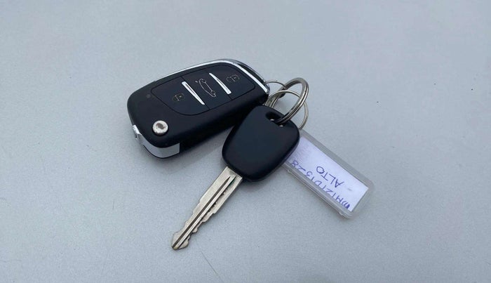 2020 Maruti Alto LXI CNG, CNG, Manual, 77,929 km, Key Close Up