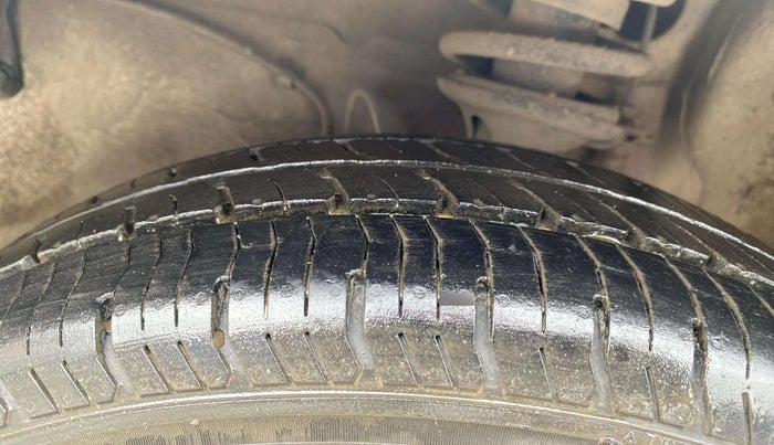 2020 Maruti Alto LXI CNG, CNG, Manual, 77,929 km, Left Front Tyre Tread