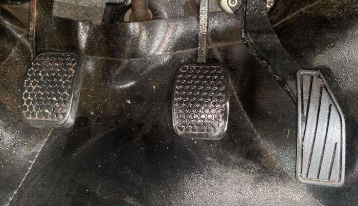 2020 Maruti Alto LXI CNG, CNG, Manual, 77,929 km, Pedals