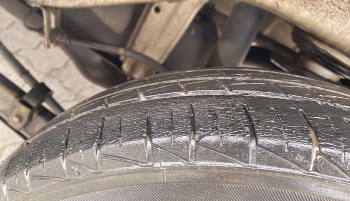 2020 Maruti Alto LXI CNG, CNG, Manual, 77,929 km, Left Rear Tyre Tread