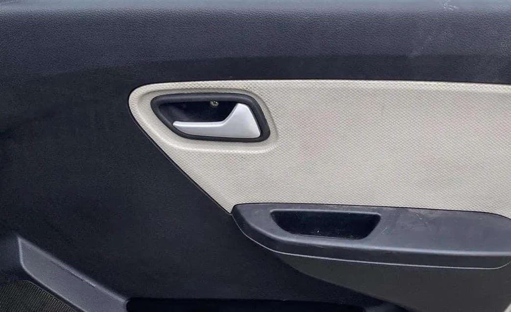 2020 Maruti Alto LXI CNG, CNG, Manual, 77,929 km, Driver Side Door Panels Control