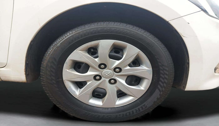 2014 Hyundai i20 SPORTZ 1.2, Petrol, Manual, 81,455 km, Right Front Wheel