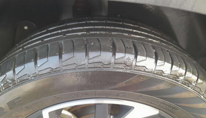 2024 Hyundai Creta SX (O) IVT 1.5 PETROL, Petrol, Automatic, 29,002 km, Left Front Tyre Tread