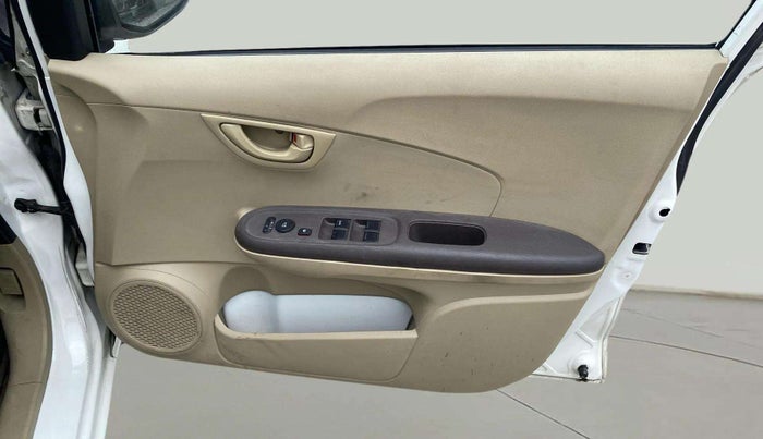 2013 Honda Brio S MT, Petrol, Manual, 40,729 km, Driver Side Door Panels Control