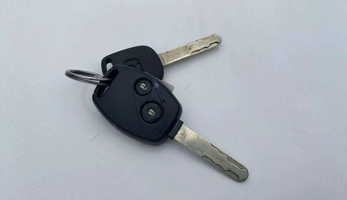 2013 Honda Brio S MT, Petrol, Manual, 40,729 km, Key Close Up