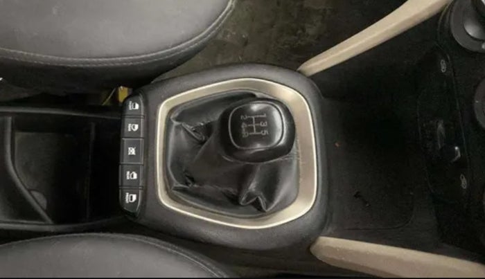 2020 Hyundai NEW SANTRO MAGNA 1.1 CORPORATE EDITION, Petrol, Manual, 26,336 km, Gear Lever