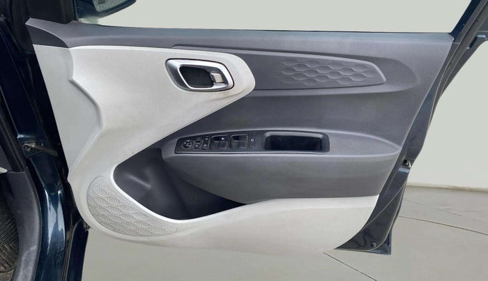 2022 Hyundai GRAND I10 NIOS SPORTZ 1.2 KAPPA VTVT CNG, CNG, Manual, 61,756 km, Driver Side Door Panels Control