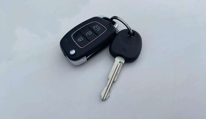 2022 Hyundai GRAND I10 NIOS SPORTZ 1.2 KAPPA VTVT CNG, CNG, Manual, 61,756 km, Key Close Up