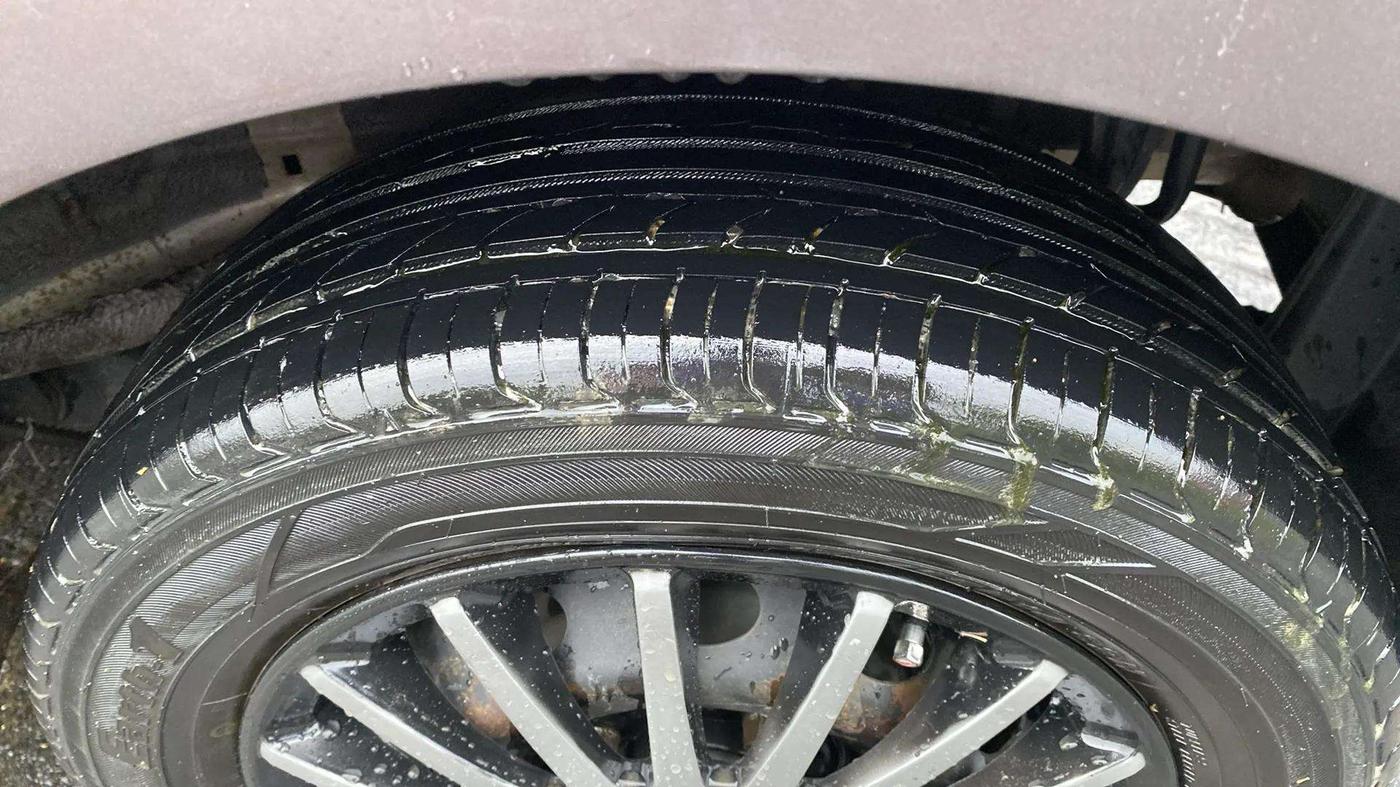2018 Tata Tiago XT PETROL, Petrol, Manual, 1,27,232 km, Left Rear Tyre Tread