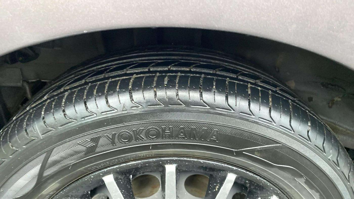 2018 Tata Tiago XT PETROL, Petrol, Manual, 1,27,232 km, Right Rear Tyre Tread
