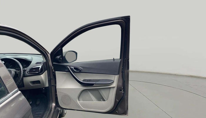 2018 Tata Tiago XT PETROL, Petrol, Manual, 1,27,232 km, RHS Front Door