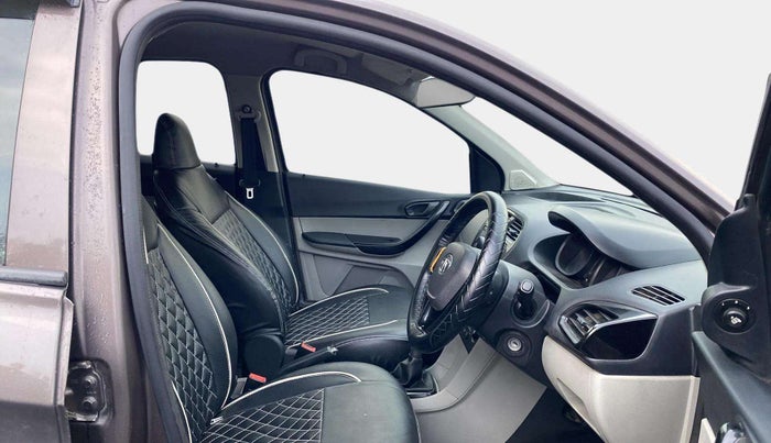 2018 Tata Tiago XT PETROL, Petrol, Manual, 1,27,232 km, Right Side Front Door Cabin