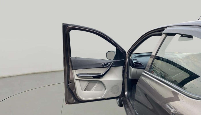 2018 Tata Tiago XT PETROL, Petrol, Manual, 1,27,232 km, LHS Front Door