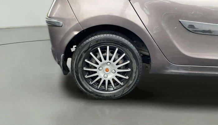 2018 Tata Tiago XT PETROL, Petrol, Manual, 1,27,232 km, Right Rear Wheel