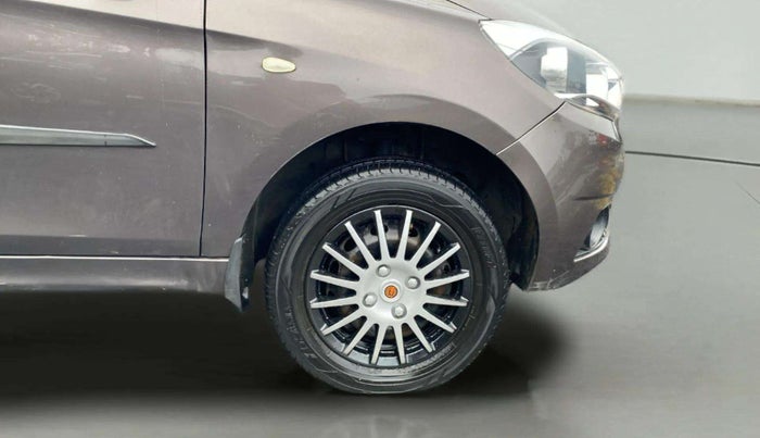 2018 Tata Tiago XT PETROL, Petrol, Manual, 1,27,232 km, Right Front Wheel