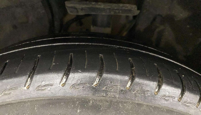 2023 Tata ALTROZ XM PLUS CNG, CNG, Manual, 32,711 km, Left Front Tyre Tread