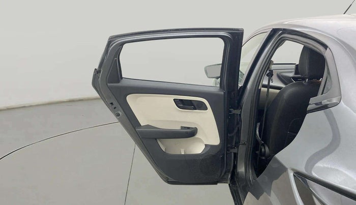 2023 Tata ALTROZ XM PLUS CNG, CNG, Manual, 32,711 km, LHS Rear Door