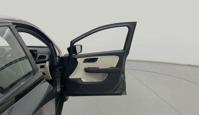2023 Tata ALTROZ XM PLUS CNG, CNG, Manual, 32,711 km, RHS Front Door