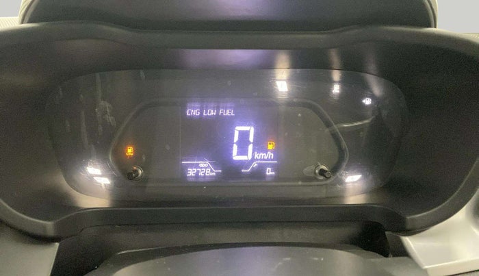 2023 Tata ALTROZ XM PLUS CNG, CNG, Manual, 32,711 km, Odometer Image