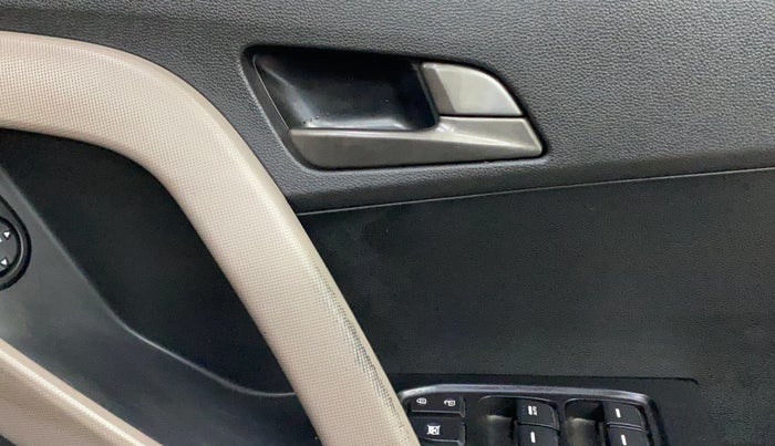 2017 Hyundai Creta SX PLUS 1.6 PETROL, Petrol, Manual, 72,926 km, Driver Side Door Panels Control