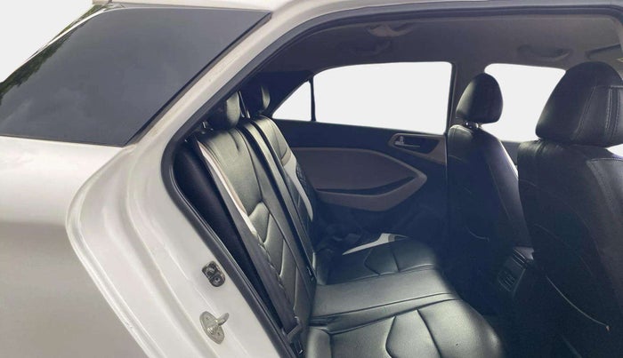 2018 Hyundai Elite i20 ASTA 1.2 (O), Petrol, Manual, 81,686 km, Right Side Rear Door Cabin