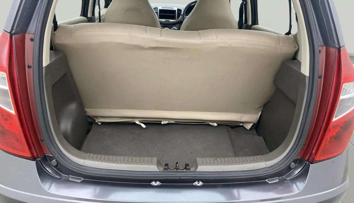 2013 Hyundai i10 ERA 1.1, Petrol, Manual, 27,739 km, Boot Inside