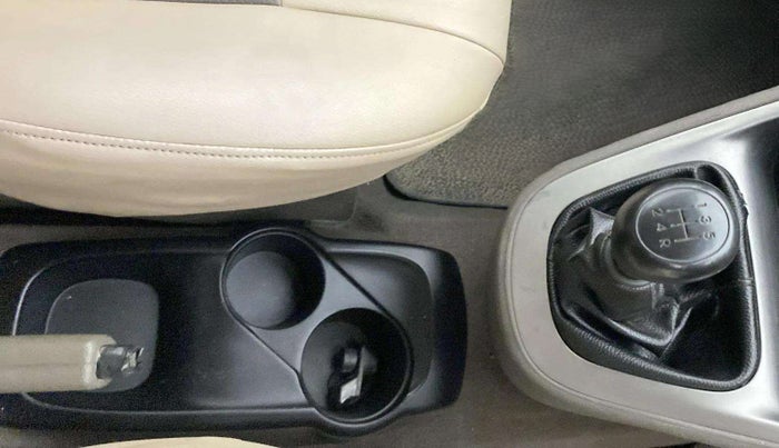 2013 Hyundai i10 ERA 1.1, Petrol, Manual, 27,739 km, Gear Lever