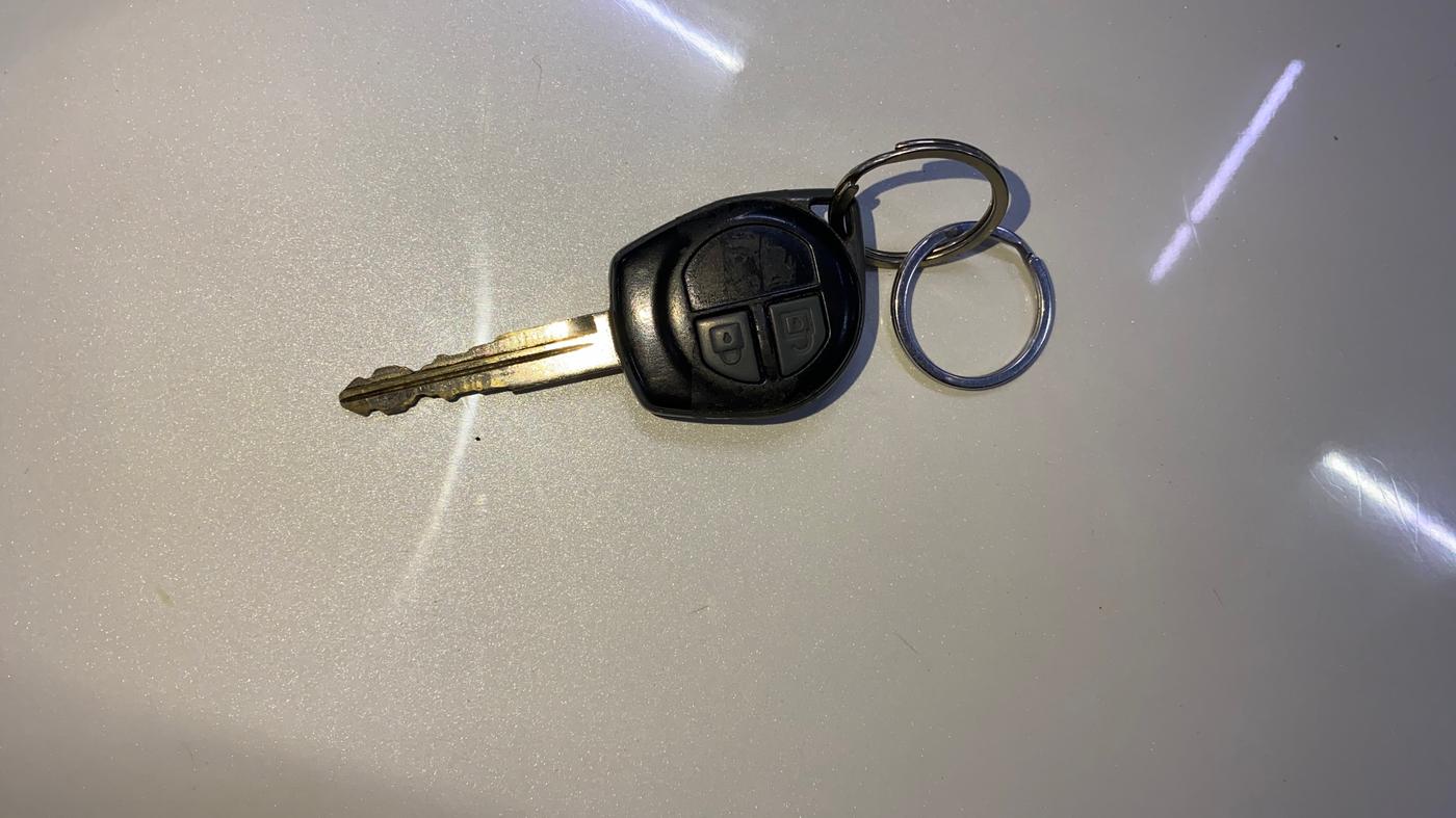 2016 Maruti Swift VXI, Petrol, Manual, 94,556 km, Key Close Up