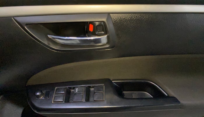 2016 Maruti Swift VXI, Petrol, Manual, 94,556 km, Driver Side Door Panels Control