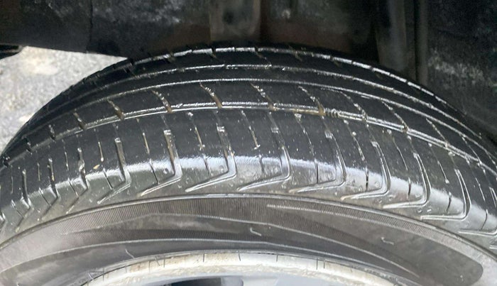 2018 Renault Kwid RXL, Petrol, Manual, 54,103 km, Right Rear Tyre Tread
