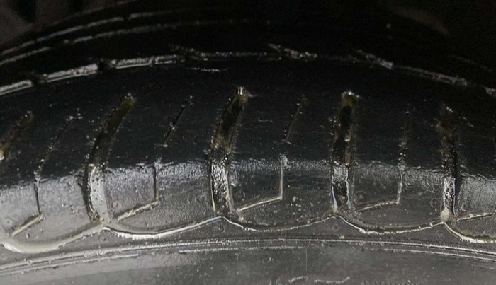 2016 Ford Ecosport TITANIUM 1.5L PETROL AT, Petrol, Automatic, 69,967 km, Left Front Tyre Tread