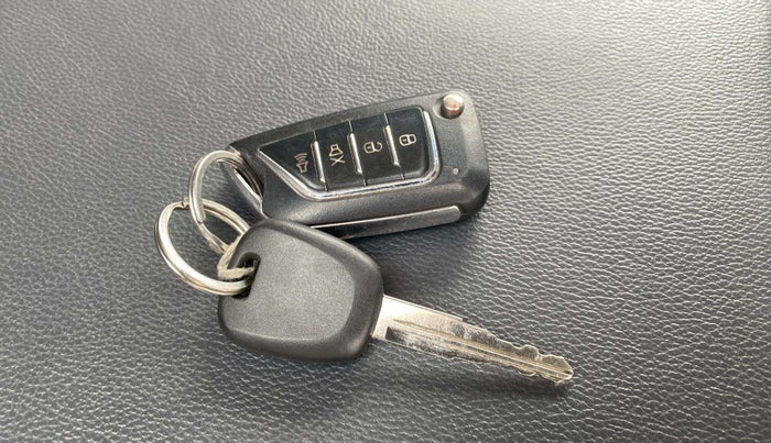 2024 Maruti Eeco 5 Str Ac CNG (O) , CNG, Manual, 21,312 km, Key Close Up