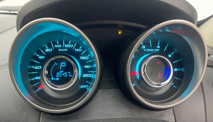 2019 Mahindra XUV500 W11 AT, Diesel, Automatic, 85,421 km, Odometer Image
