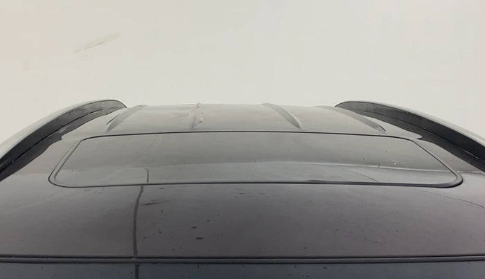 2019 Mahindra XUV500 W11 AT, Diesel, Automatic, 85,421 km, Moonroof/ Sunroof
