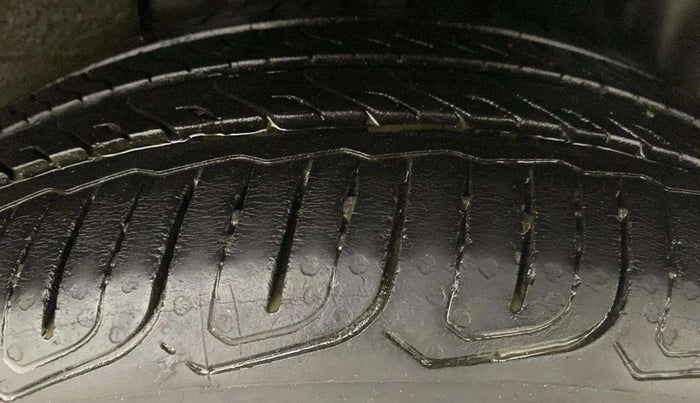 2023 Tata ALTROZ XZ CNG, CNG, Manual, 37,463 km, Left Rear Tyre Tread