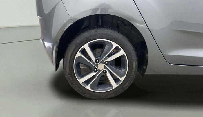 2023 Tata ALTROZ XZ CNG, CNG, Manual, 37,463 km, Right Rear Wheel