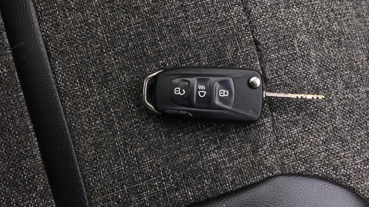 2018 Tata TIGOR XZ PLUS PETROL, Petrol, Manual, 52,239 km, Key Close Up