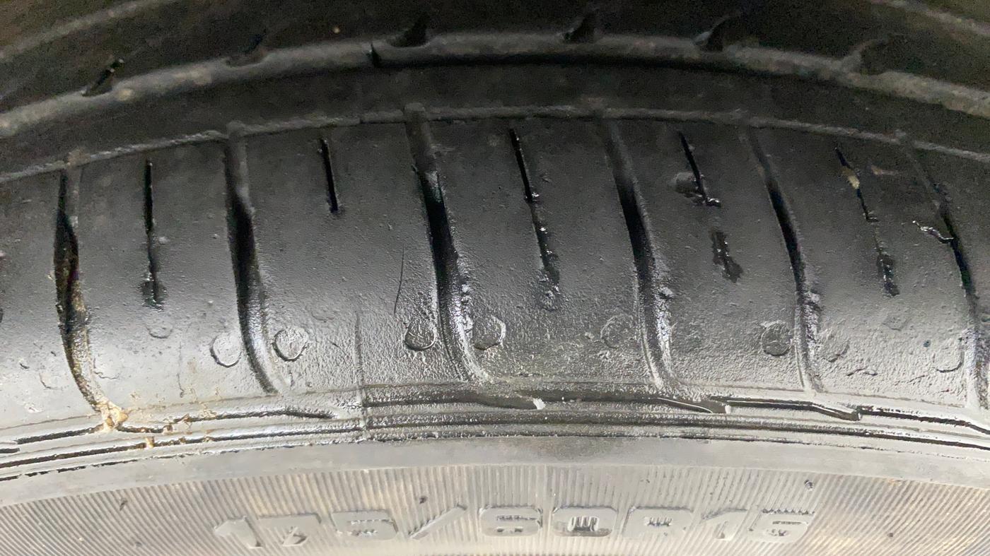 2018 Tata TIGOR XZ PLUS PETROL, Petrol, Manual, 52,239 km, Right Front Tyre Tread