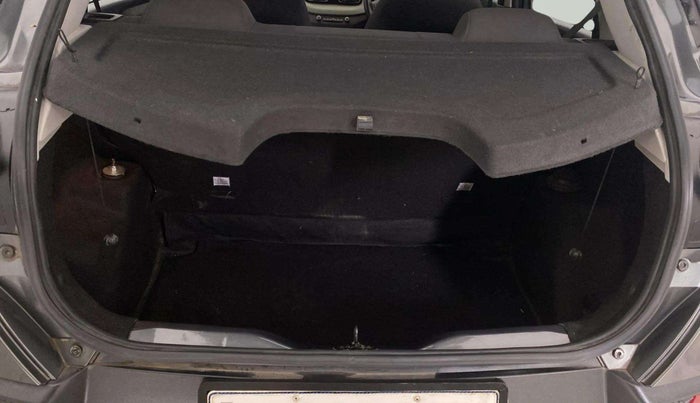 2021 Tata PUNCH ADVENTURE MT, Petrol, Manual, 31,883 km, Boot Inside