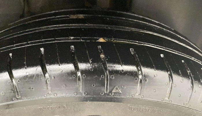 2021 Tata PUNCH ADVENTURE MT, Petrol, Manual, 31,883 km, Left Rear Tyre Tread