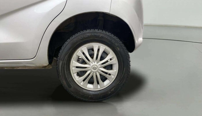 2017 Datsun Redi Go T (O), Petrol, Manual, 43,494 km, Left Rear Wheel