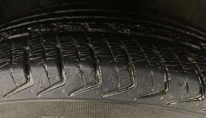 2017 Datsun Redi Go T (O), Petrol, Manual, 43,494 km, Left Front Tyre Tread