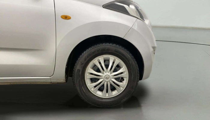 2017 Datsun Redi Go T (O), Petrol, Manual, 43,494 km, Right Front Wheel