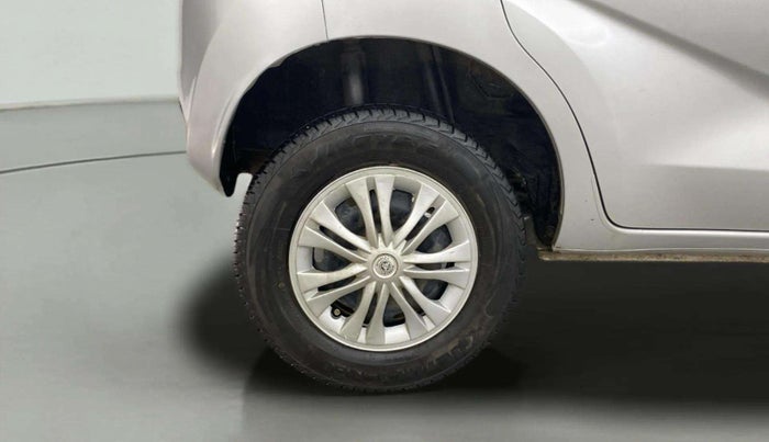 2017 Datsun Redi Go T (O), Petrol, Manual, 43,494 km, Right Rear Wheel