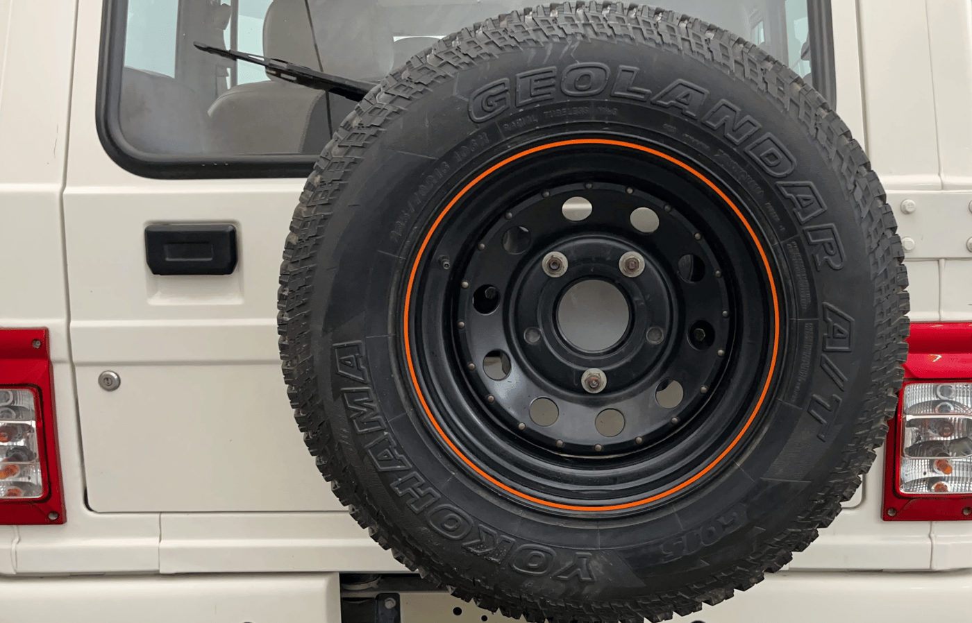 2021 Mahindra Bolero B6 (O), Diesel, Manual, 48,457 km, Spare Tyre