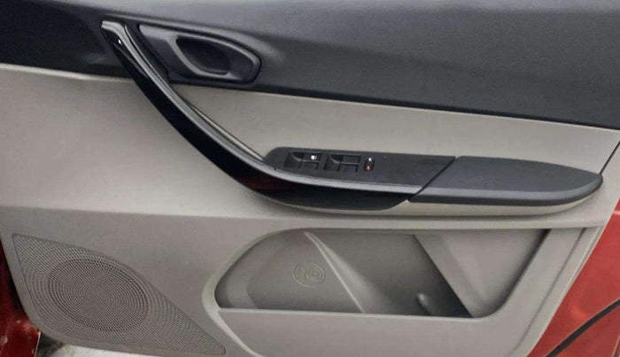 2019 Tata Tiago XZA PETROL, Petrol, Automatic, 17,295 km, Driver Side Door Panels Control