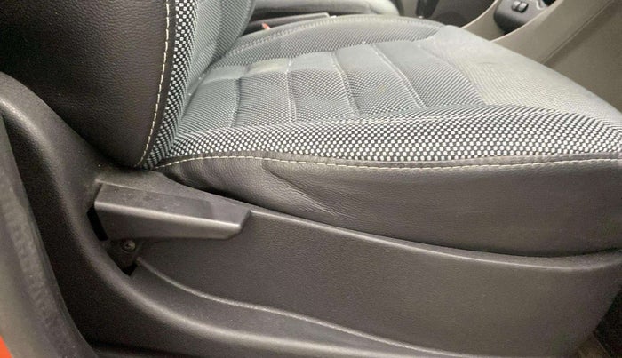 2019 Tata Tiago XZA PETROL, Petrol, Automatic, 17,295 km, Driver Side Adjustment Panel