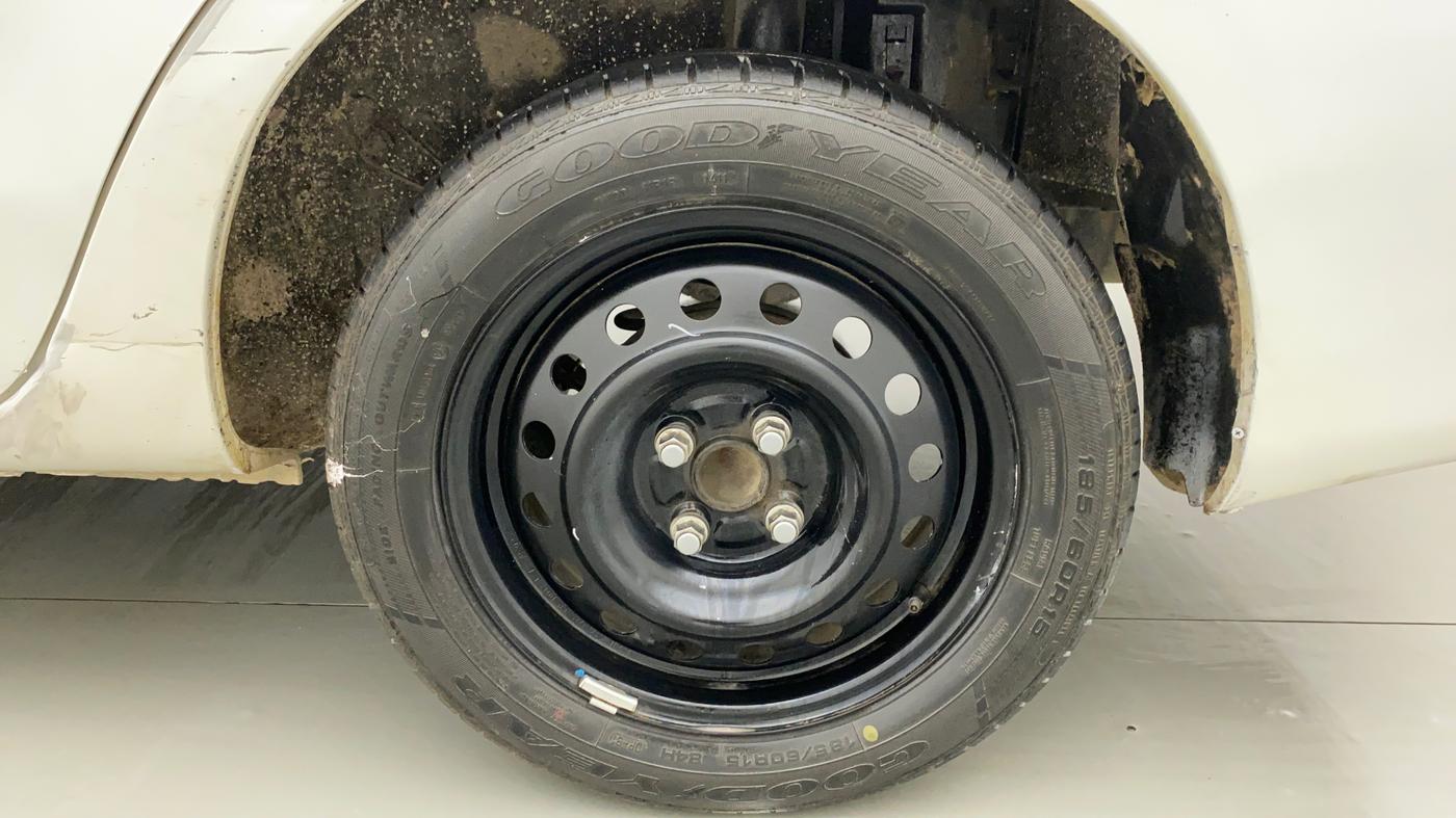 2011 Toyota Etios V, Petrol, Manual, 45,599 km, Left Rear Wheel